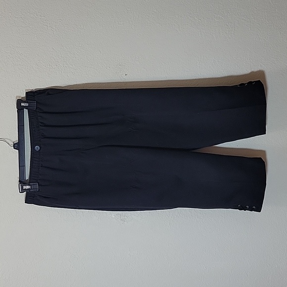 Gently Used Black Pants with Pockets - Picture 1 of 12
